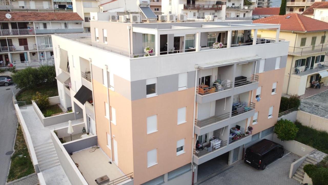 Cozy Apartment With Free Private Parking Split Extérieur photo
