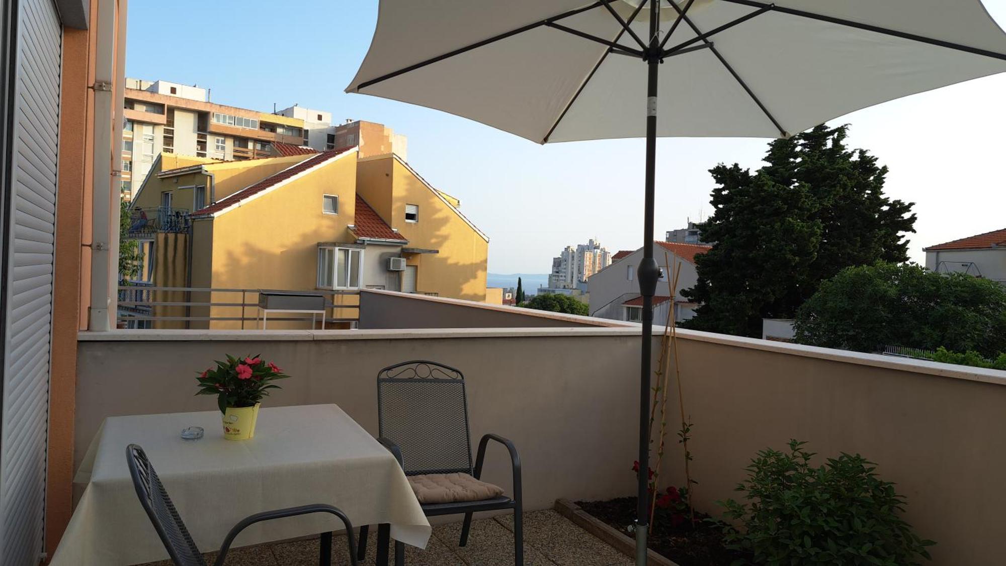 Cozy Apartment With Free Private Parking Split Extérieur photo