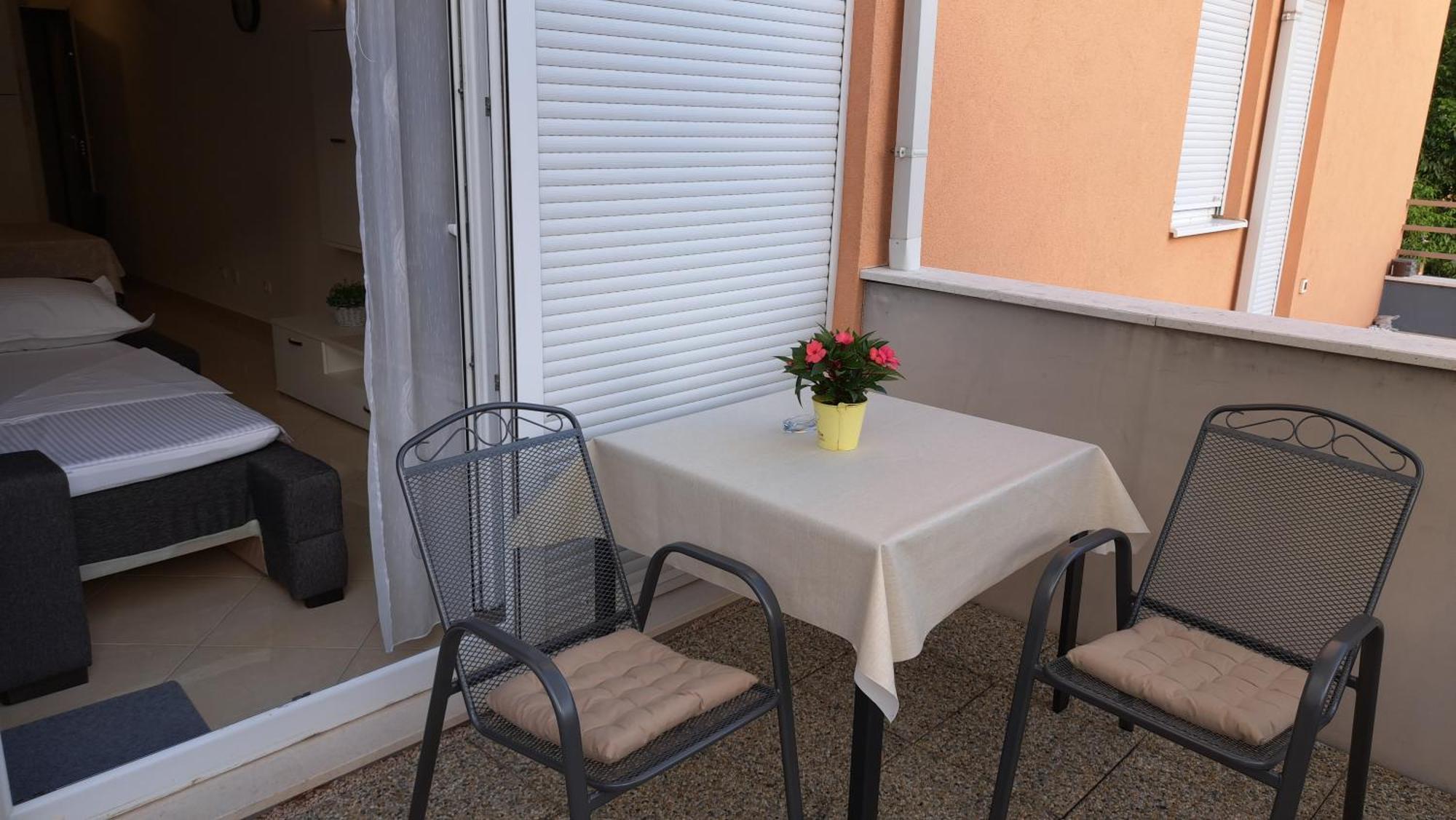 Cozy Apartment With Free Private Parking Split Chambre photo